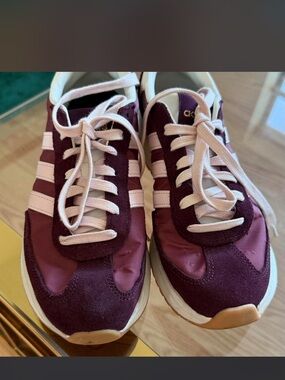 adidas Women's Burgundy and Light Pink Retro Runner Sneakers